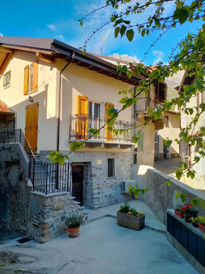 Maison Cascina Amelie Abbadia Lariana Extérieur photo